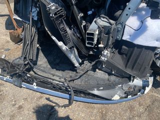 Vehicle Parts Image #2